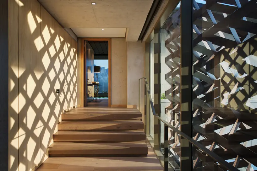 SAOTA-OVD-919-house-cape-town-south-africa-designboom-08.webp