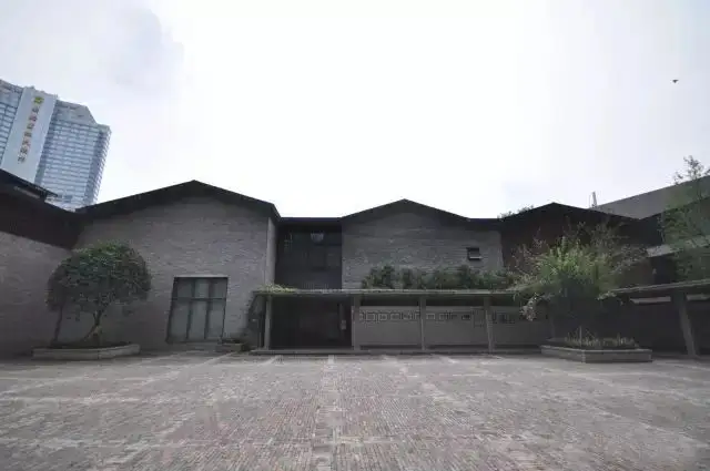 b26314cbe6b3ad550226ec42920be01f.webp