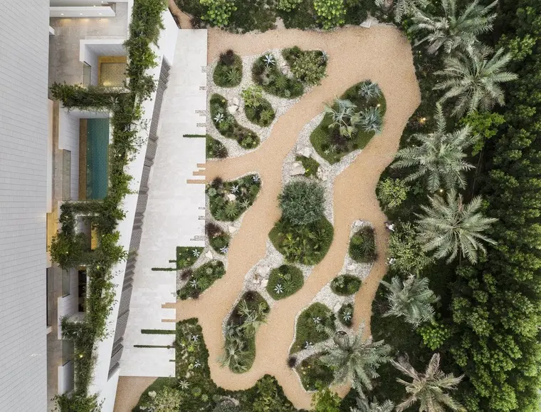 resize,w_760.webp