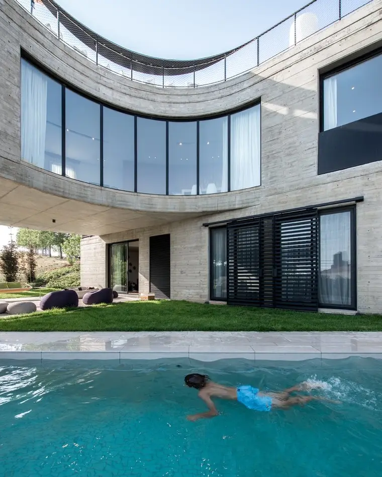 resize,w_760.webp