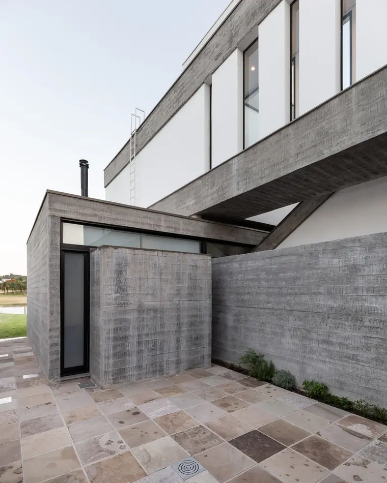 resize,w_760.webp