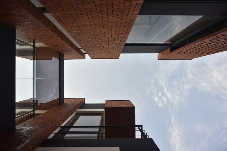 resize,w_760.webp