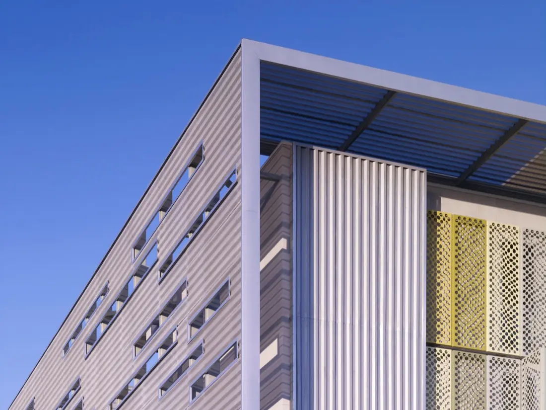 459081_6.webp.webp