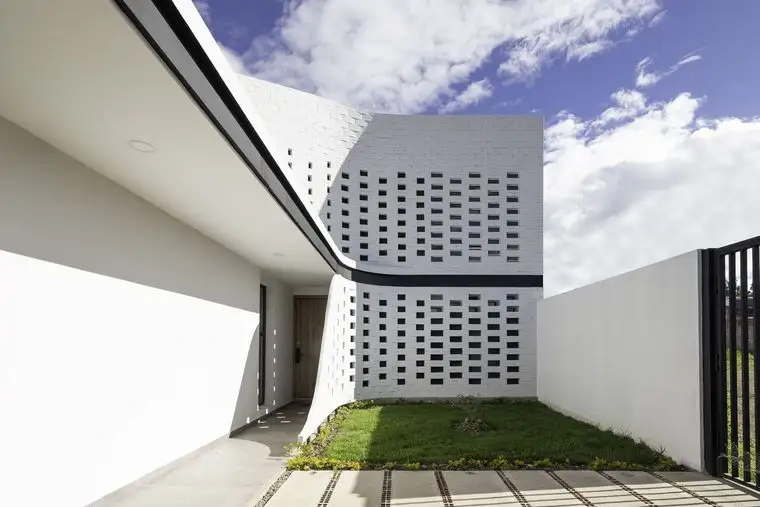 resize,w_760.webp