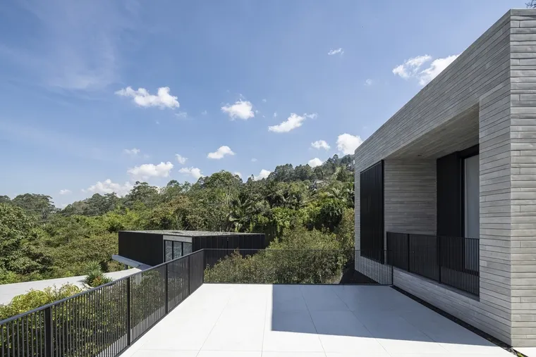resize,w_760.webp