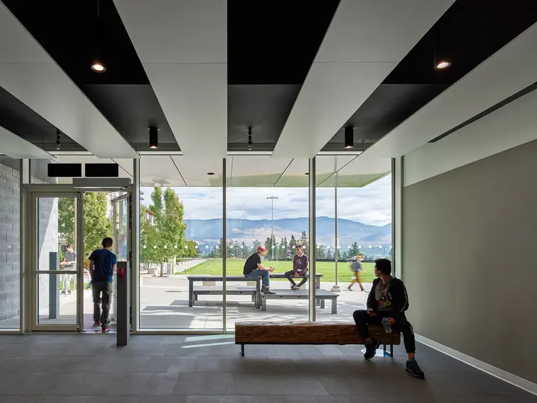resize,w_760.webp