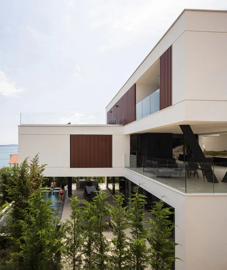 resize,w_760.webp