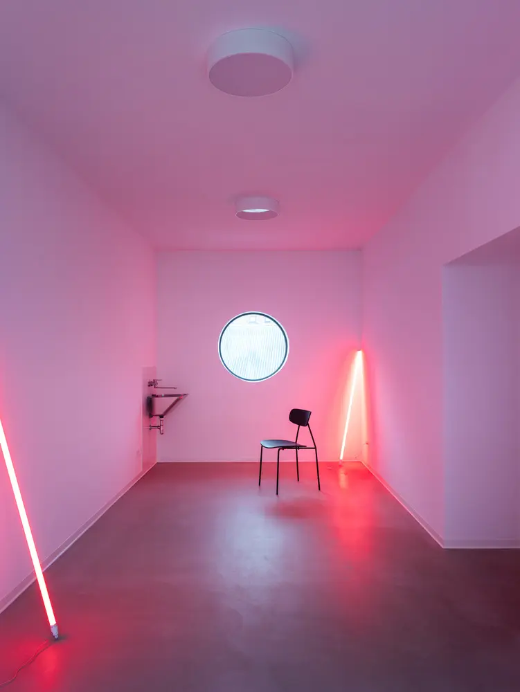 1710829038107743.webp.webp