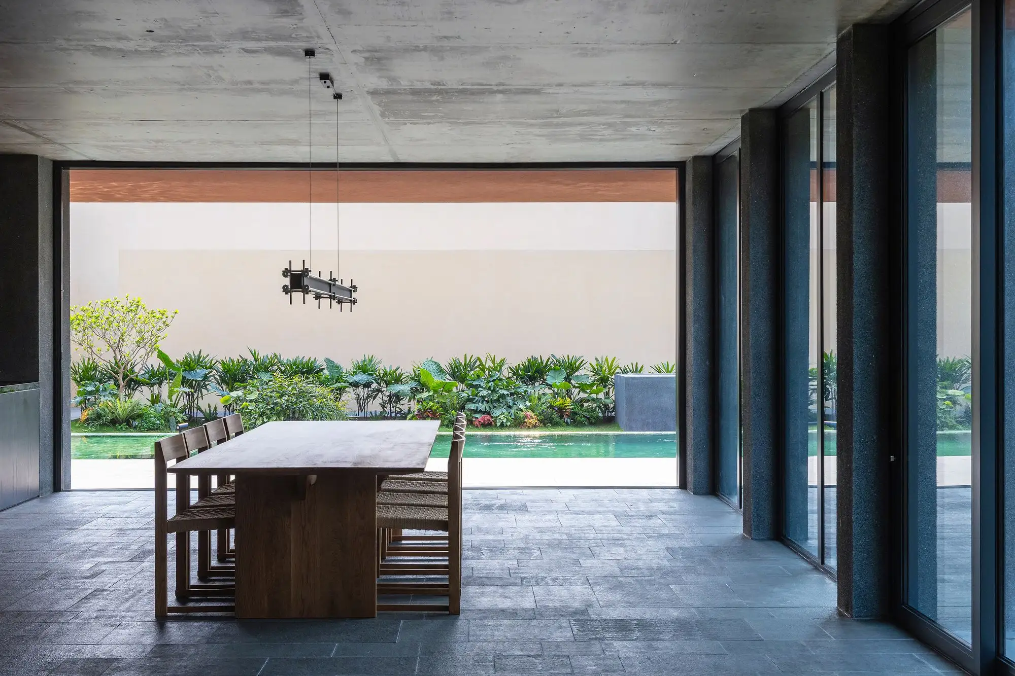 100 Windows House Inrestudio_1182384_10.webp