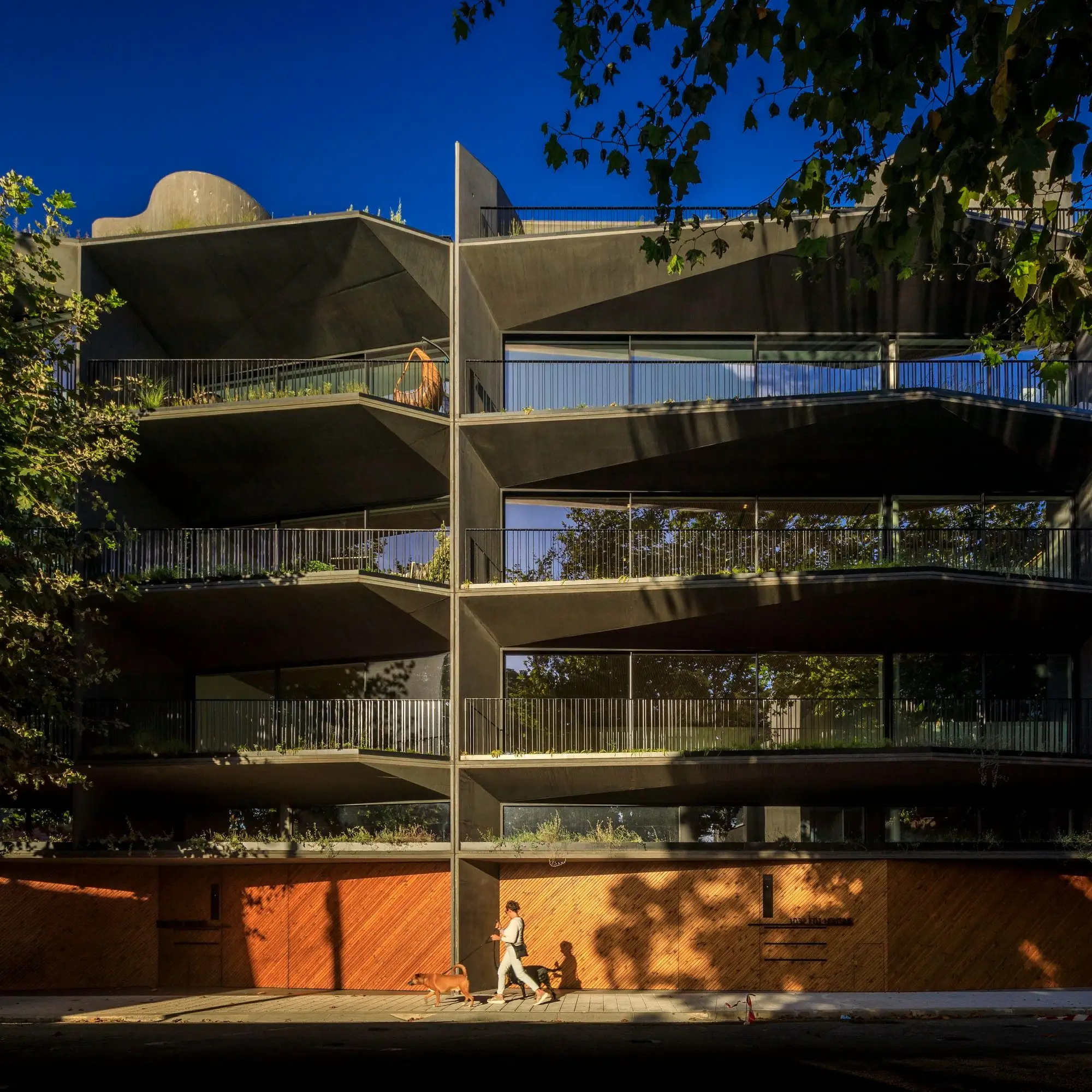 1032 Foz 住宅楼 dEMM Arquitectura_1179865_1.webp