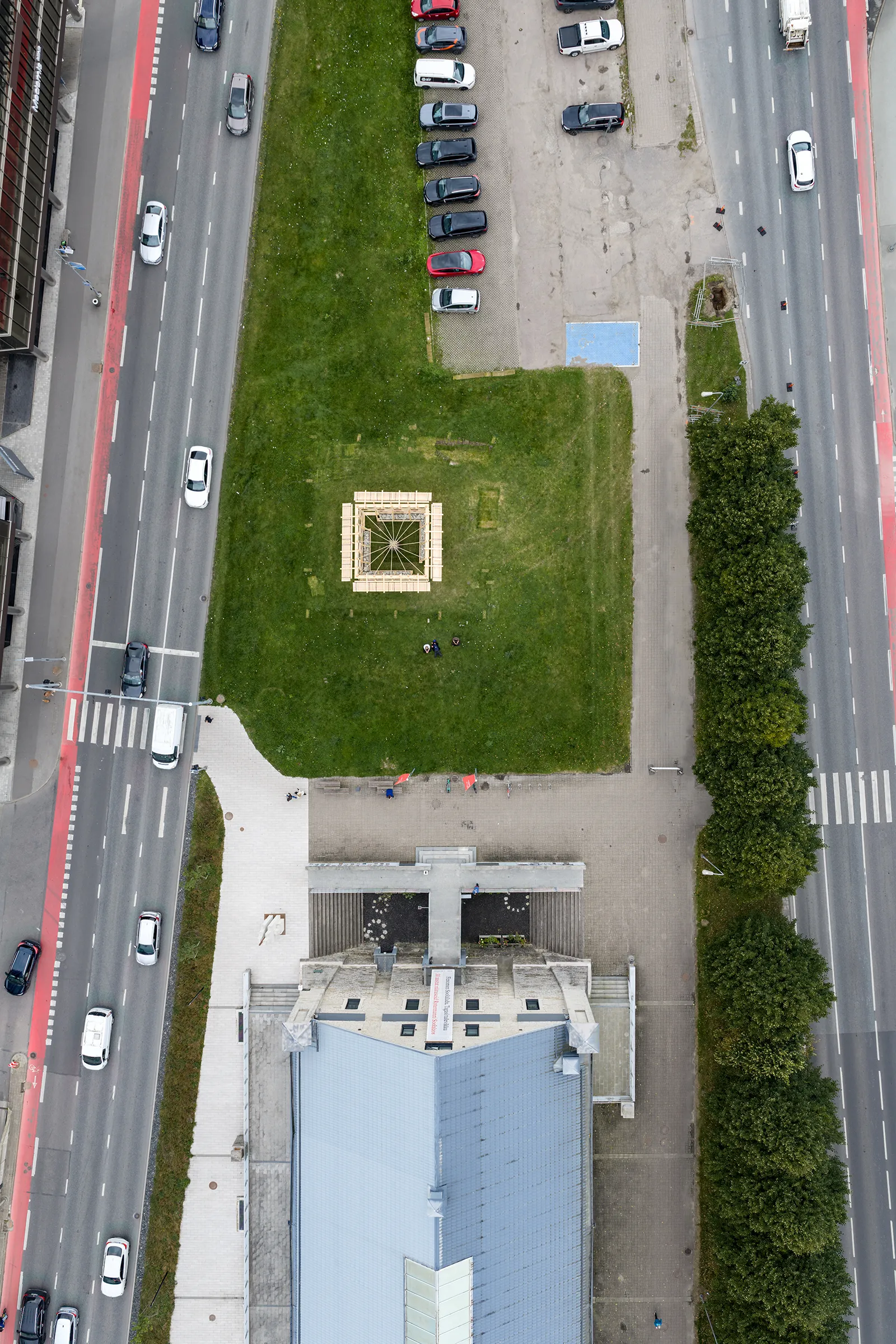 2026年塔林建筑双年展以“多少？”为题，探讨建筑的真实成本_1185119_21.webp