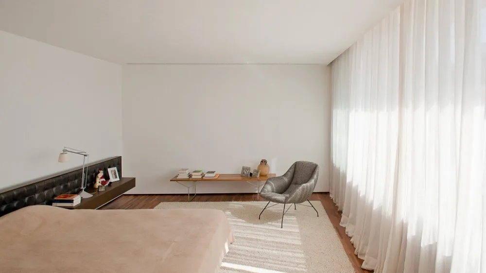 6号住宅 Marcio Kogan_1182647_28.webp