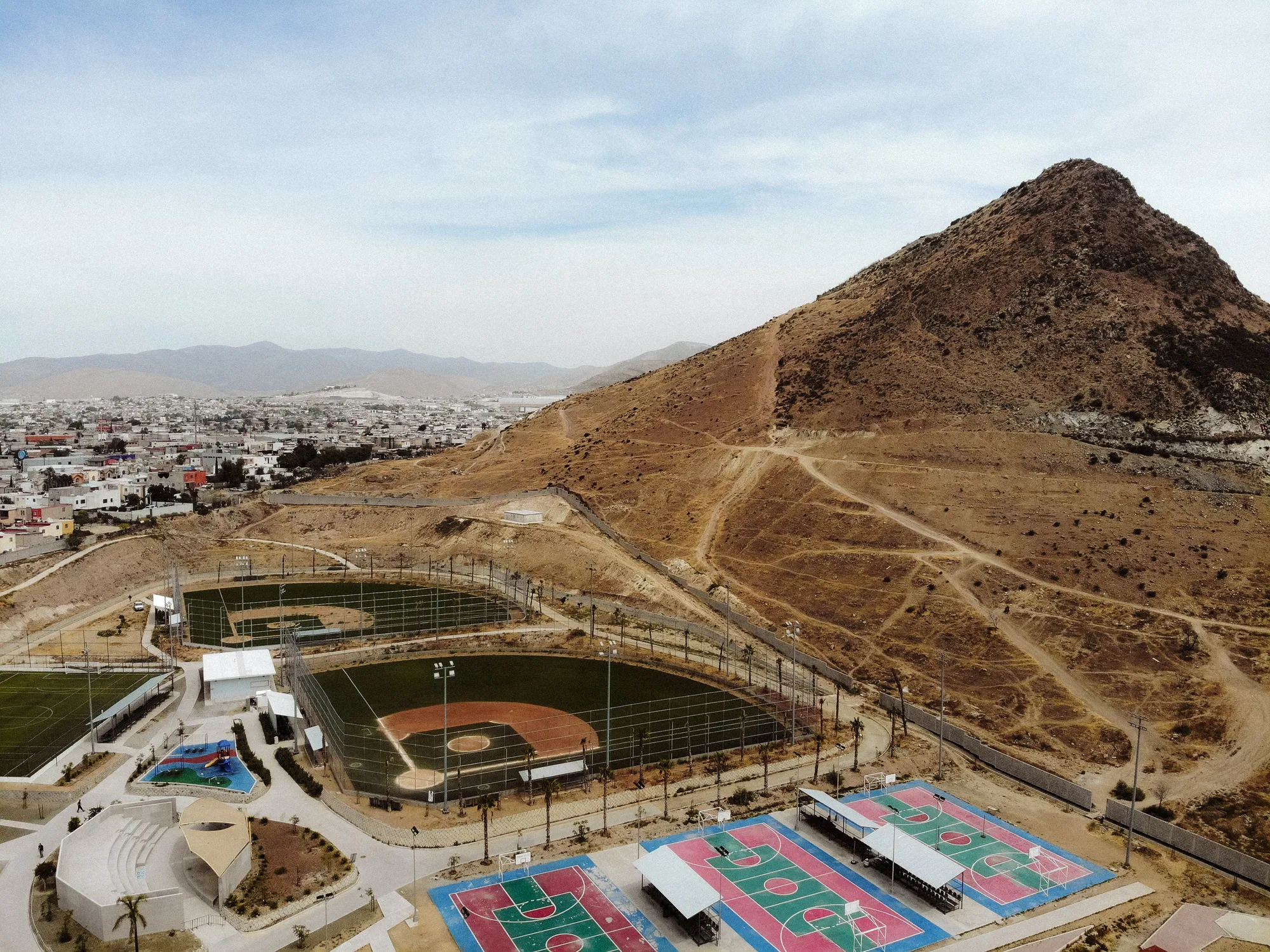 Abejas 体育与娱乐中心 border arquitectos_1183779_6.webp