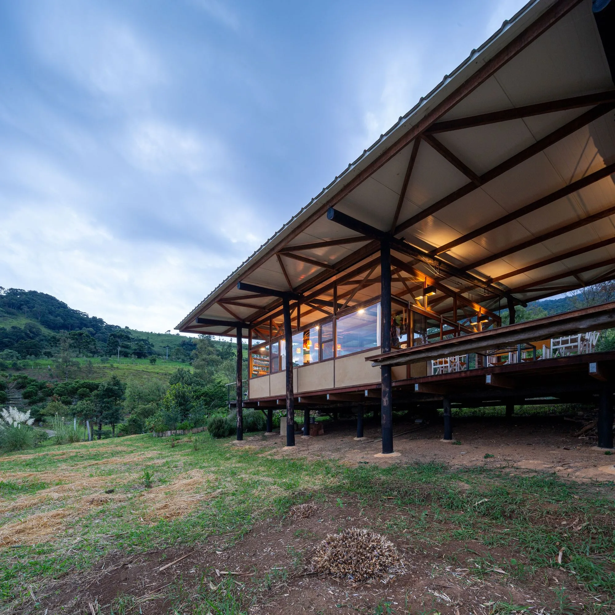 Acaiacá 住宅 Gui Paoliello Arquiteto_1179404_25.webp