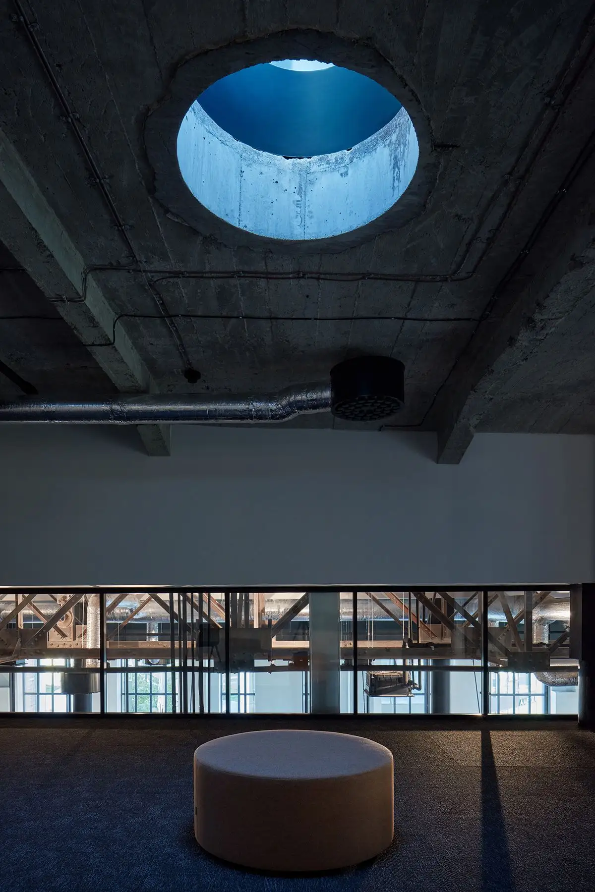 Base4Work共享办公空间，斯洛伐克 Studio Perspektiv_29.webp