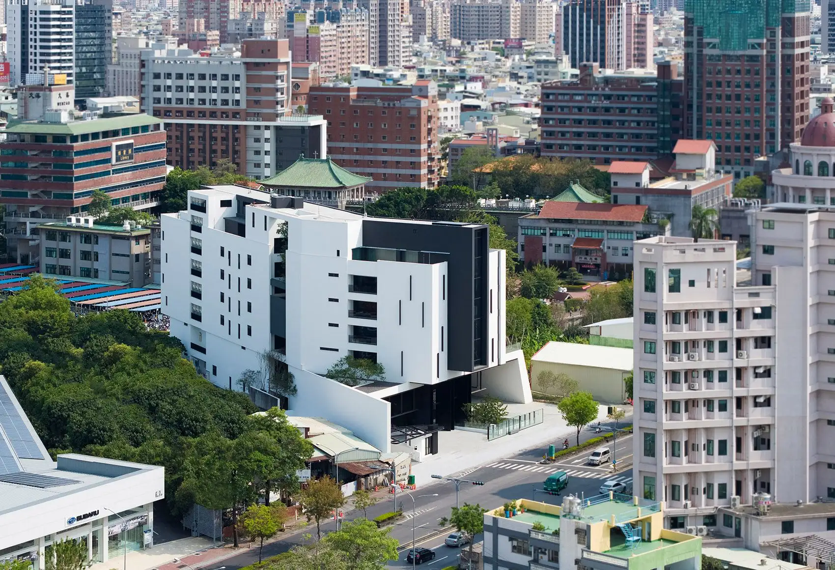 Biosphere - 现代生态办公楼，台湾 橙田建筑_03_2.webp