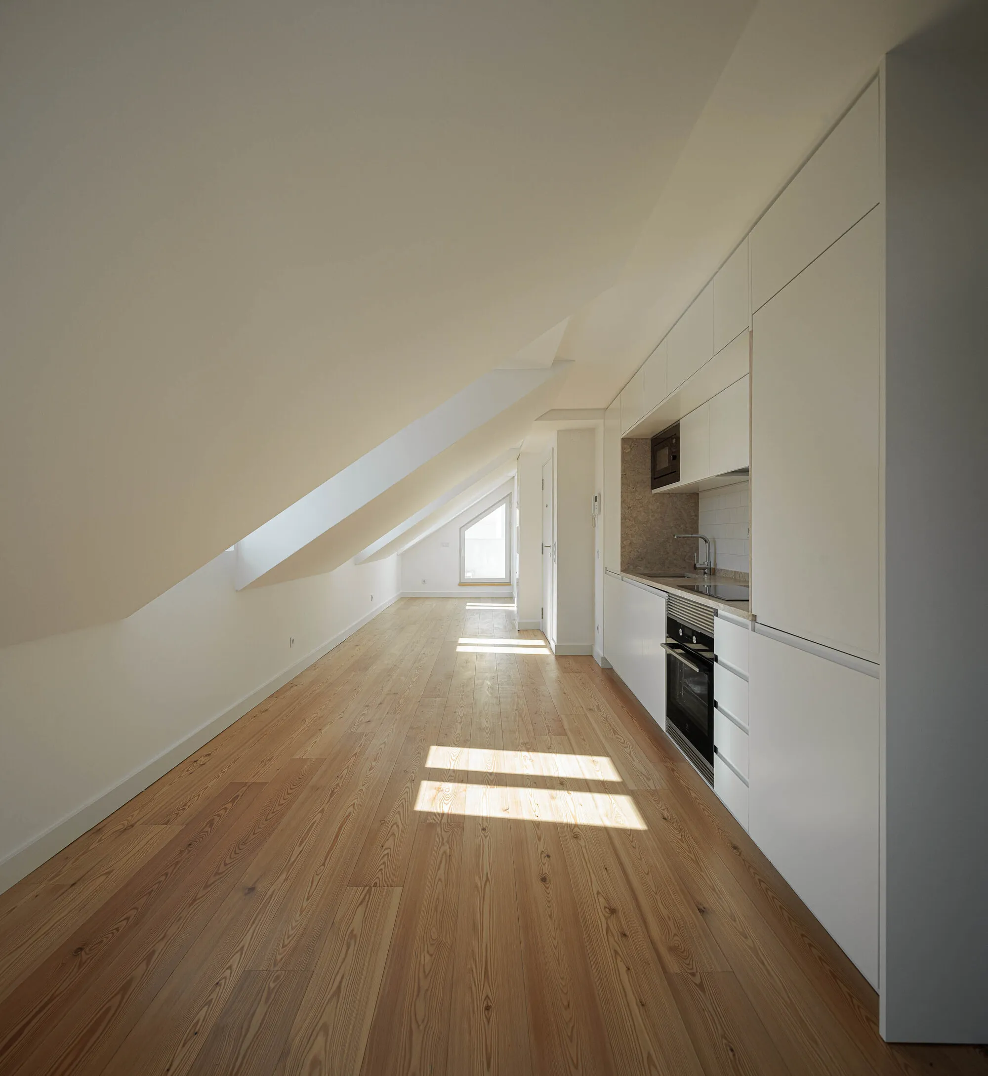 Anjos 25 大楼 Pedro Carrilho Arquitectos_1169833_11.webp