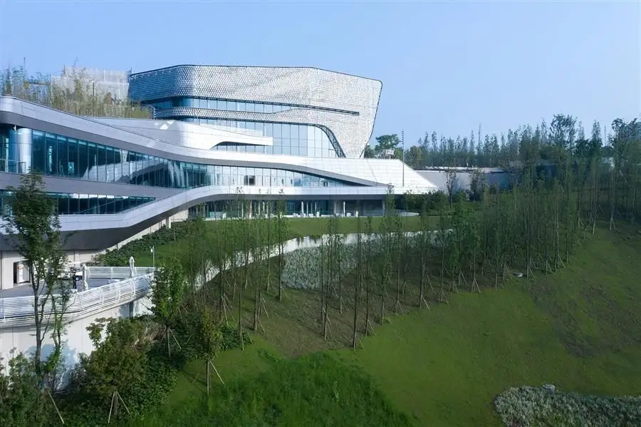 10 Design 设计的重庆麓悦江城公园会客厅正式落成_7611_10.webp