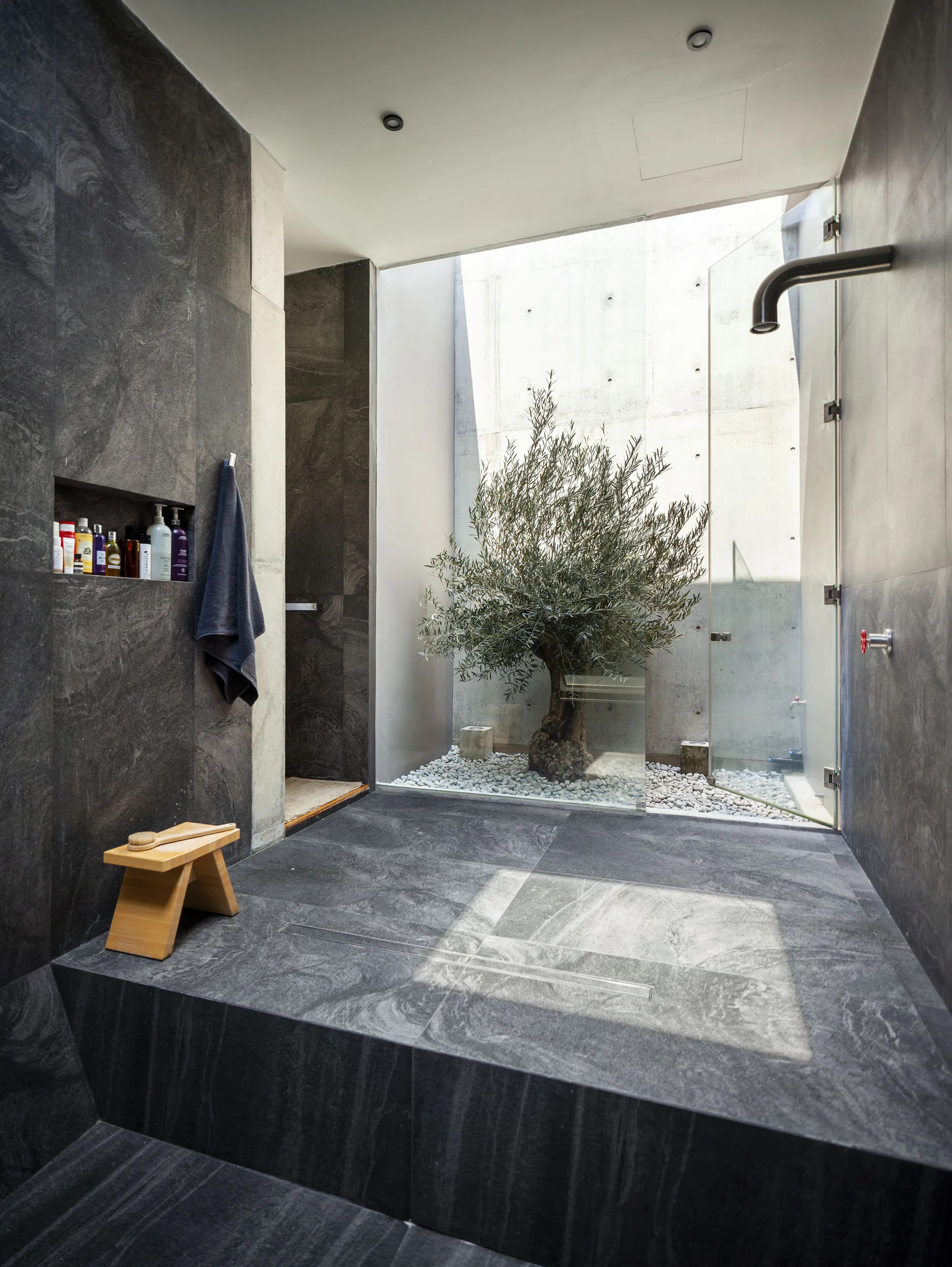 Baan Akat-Yen 住宅 Studio Krubka_1179413_4.webp