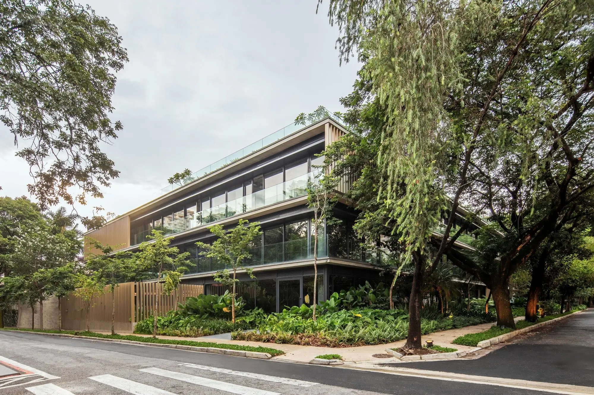 Bothanic Faria Lima 大楼 Del Bianco Arquitetos   AMZ Arquiteto_1185320_1.webp