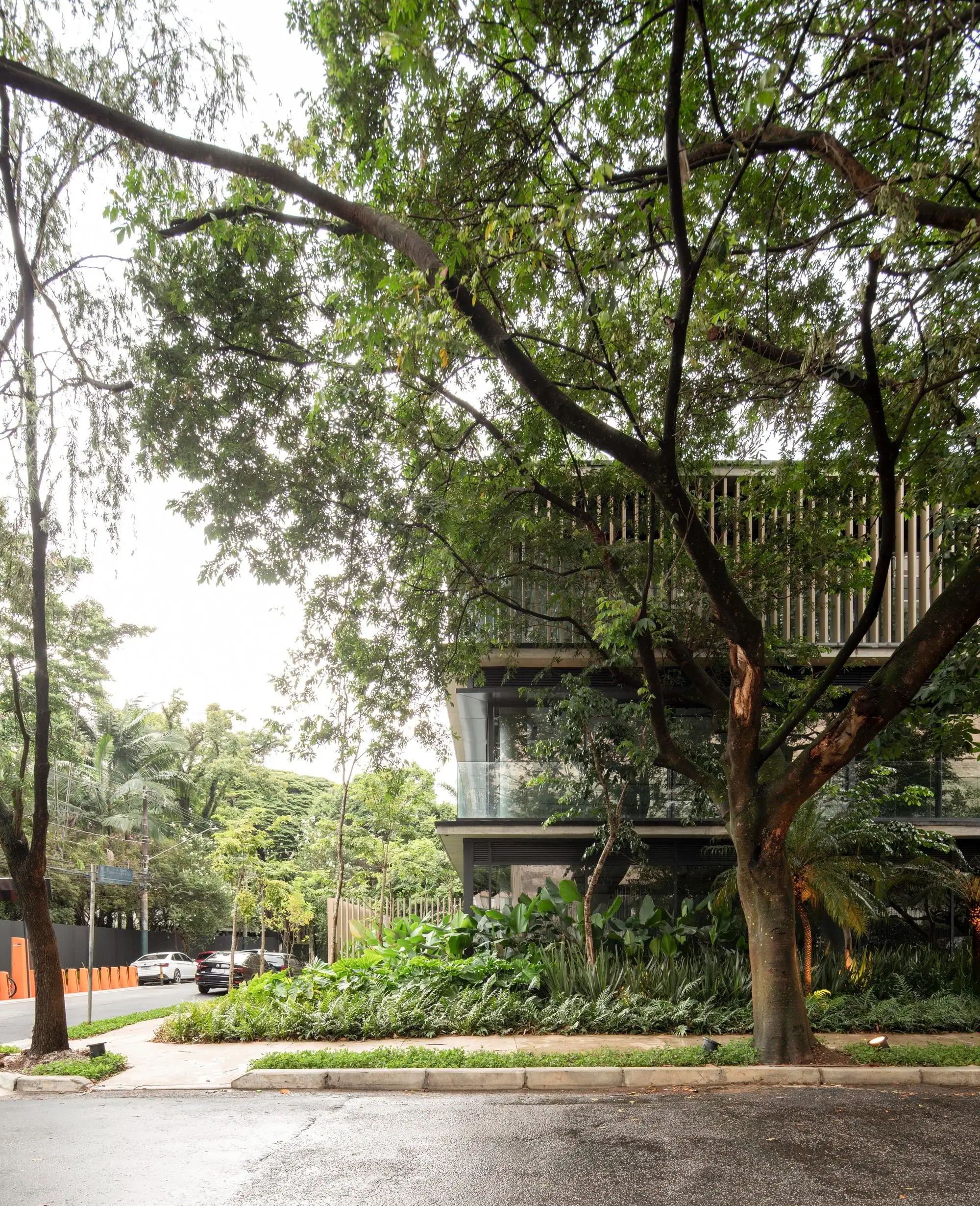 Bothanic Faria Lima 大楼 Del Bianco Arquitetos   AMZ Arquiteto_1185320_28.webp