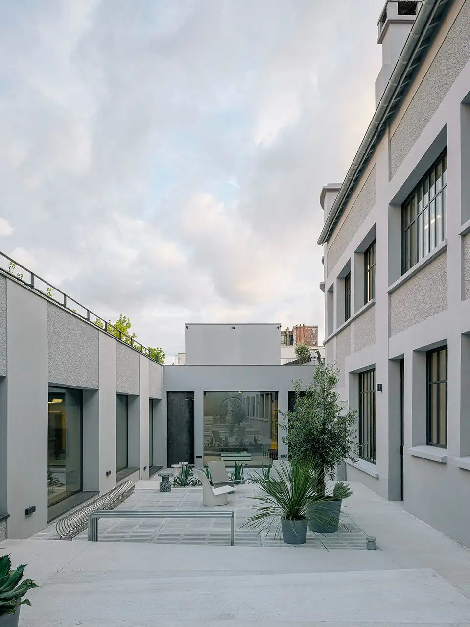 YARD总部，法国 Exbrayat Enrico Architectes_02.webp