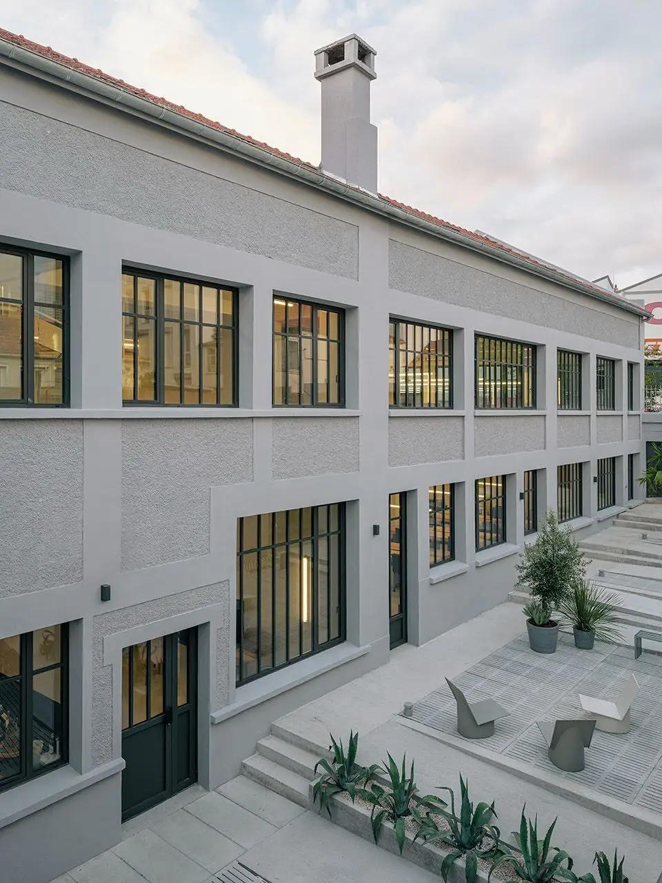 YARD总部，法国 Exbrayat Enrico Architectes_05.webp