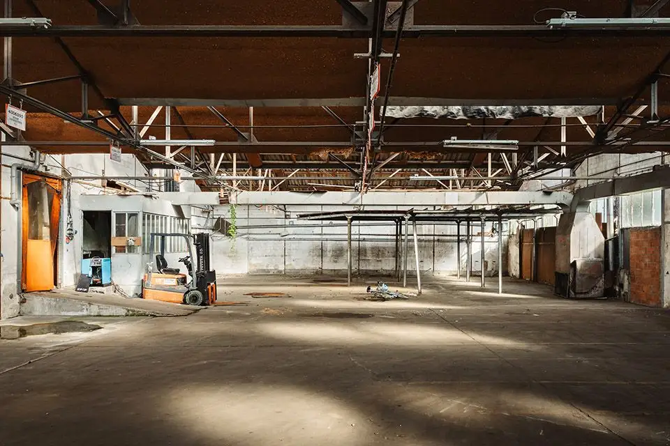 YARD总部，法国 Exbrayat Enrico Architectes_09.webp