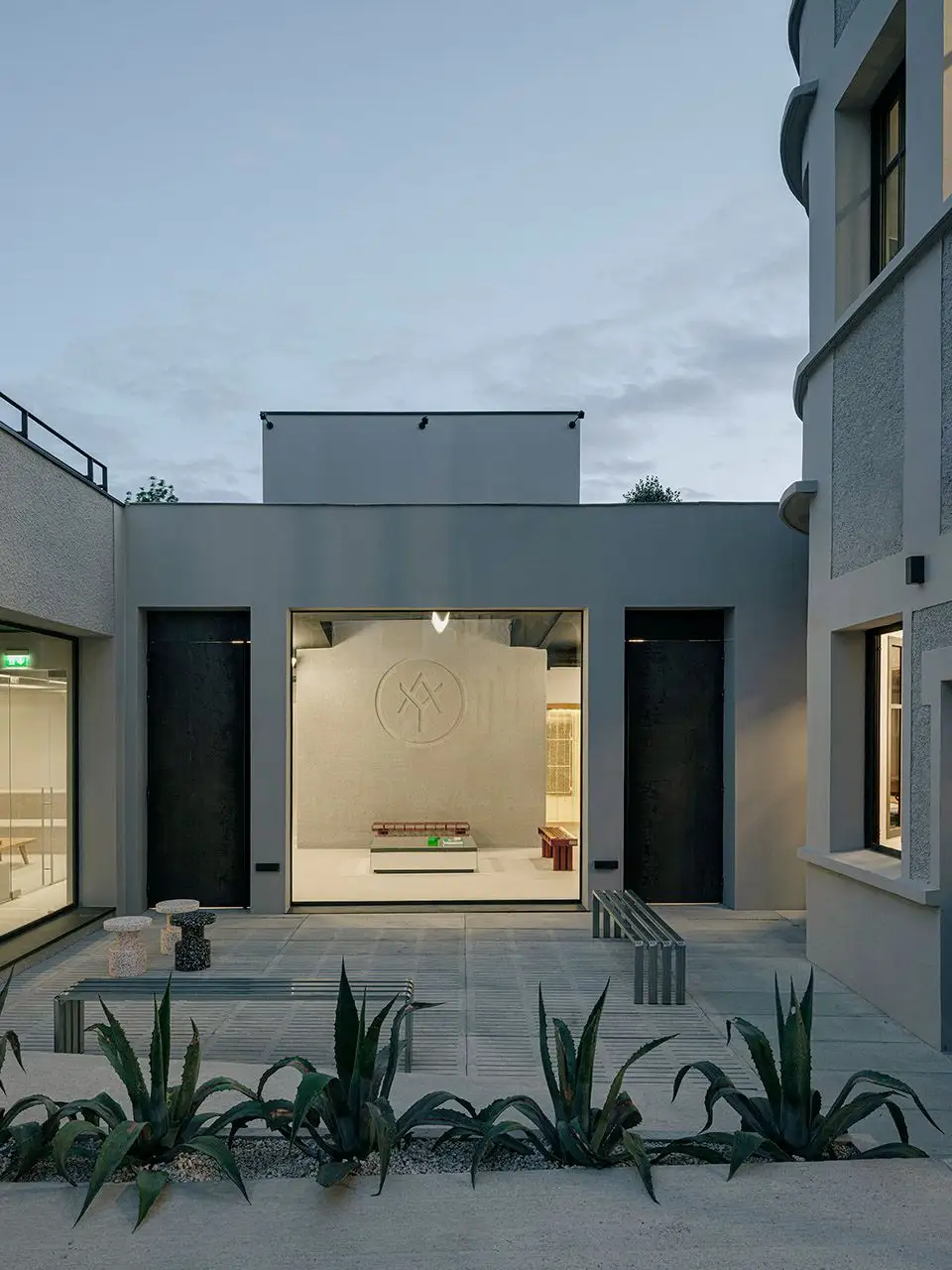 YARD总部，法国 Exbrayat Enrico Architectes_13.webp