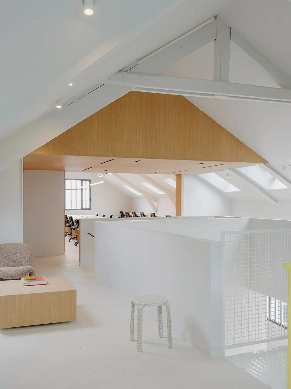 YARD总部，法国 Exbrayat Enrico Architectes_39.webp