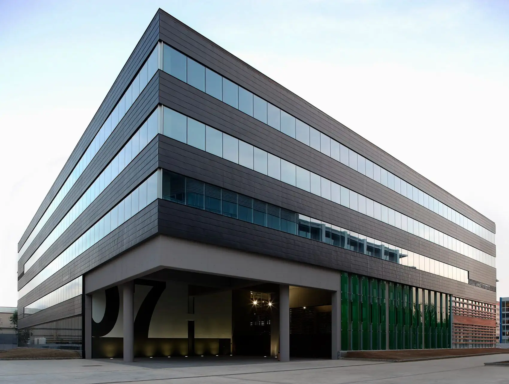 世贸中心阿尔梅达园区办公楼，巴塞罗那 Mateo Arquitectura_03.webp