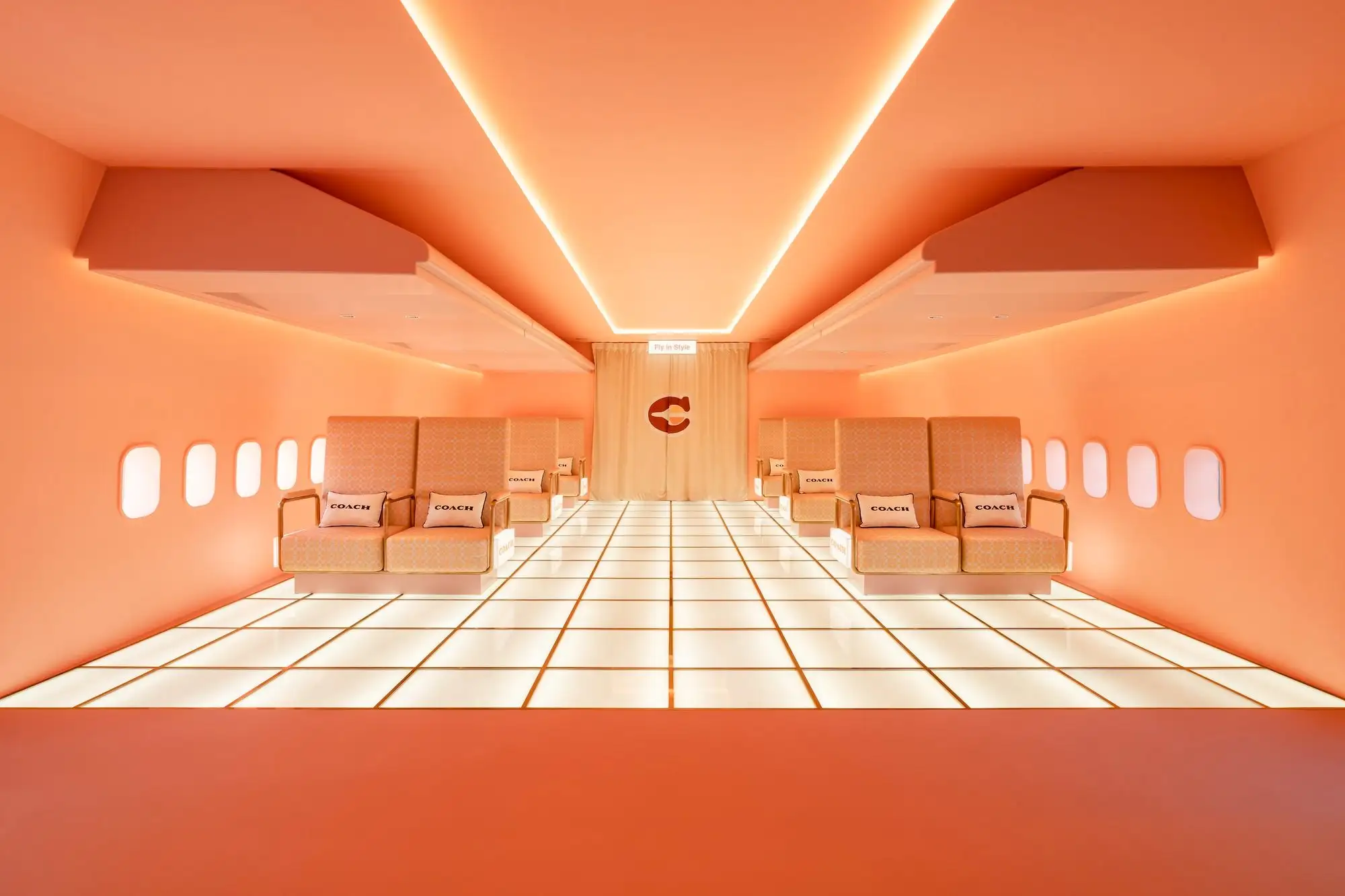Coach Airways 零售店与咖啡厅 Spacemen   Coach New York_1174731_1.webp