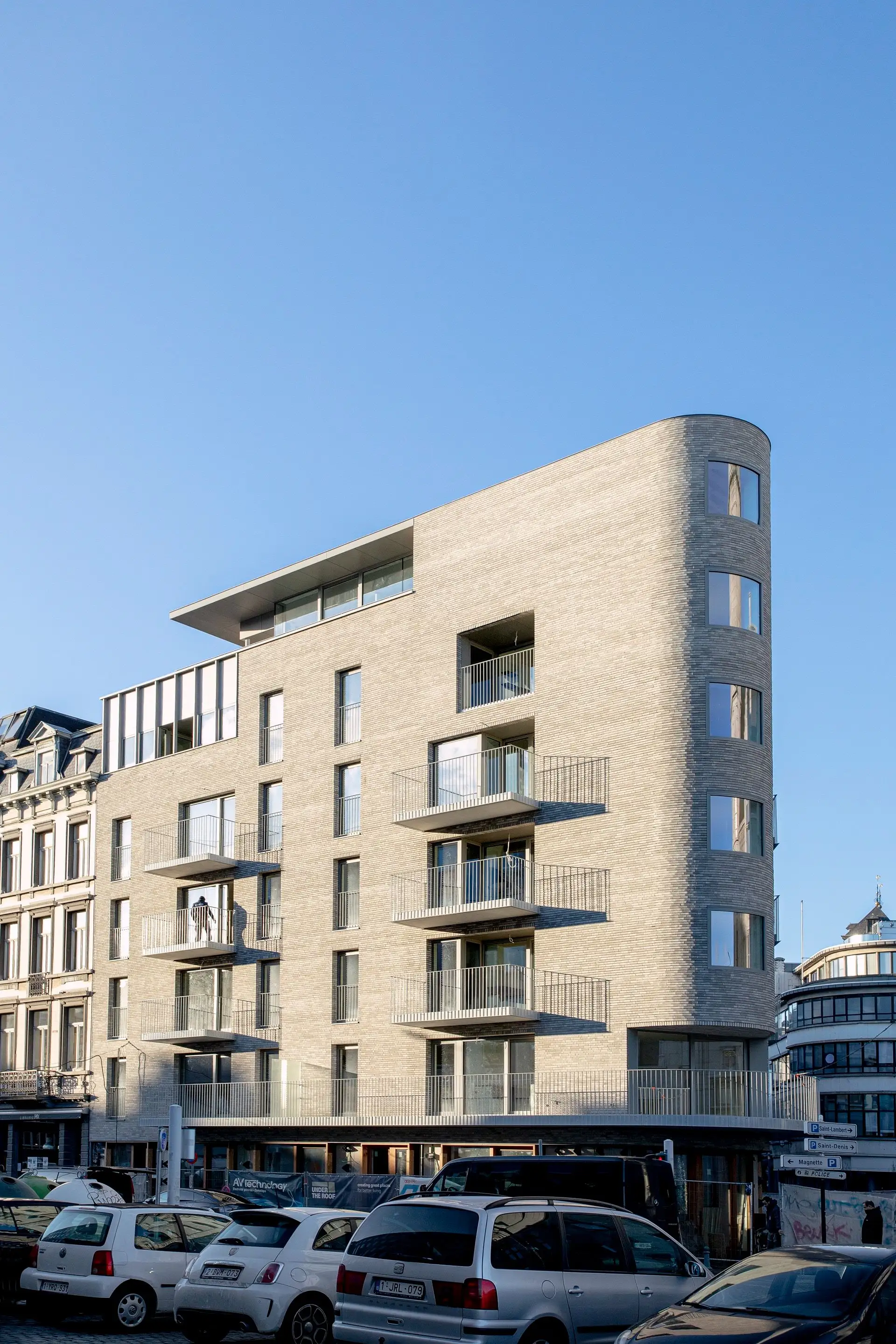 Cockerill 公寓 Olivier Fourneau Architects_1171369_1.webp