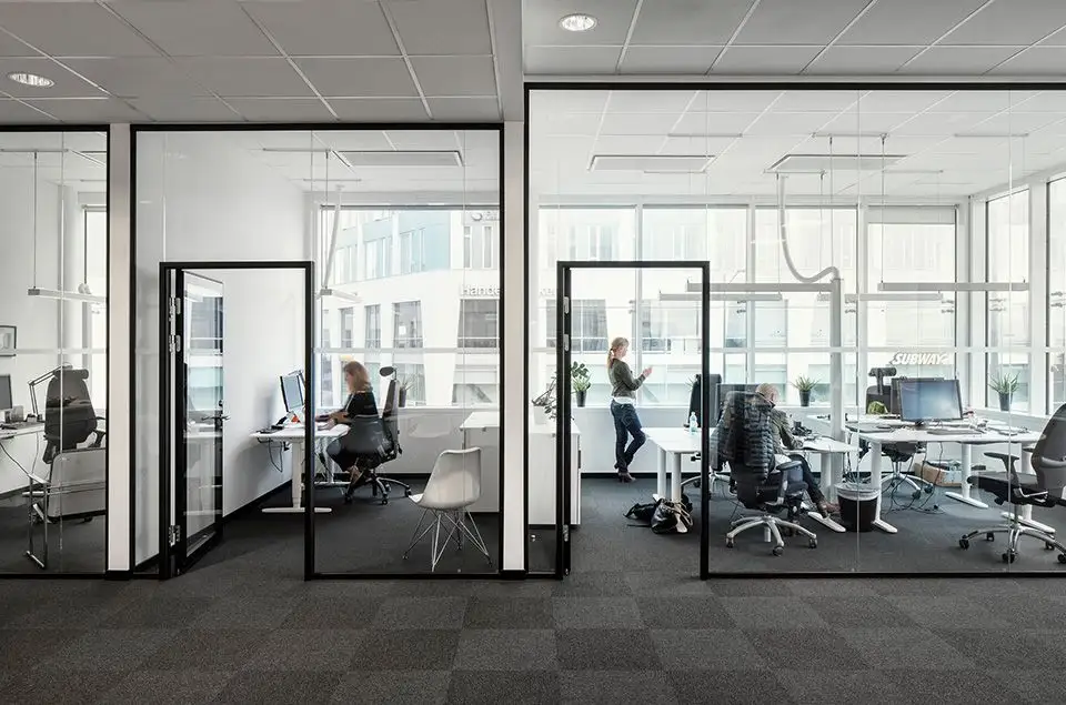 冰状体办公楼 FOJAB ARKITEKTER_08.webp