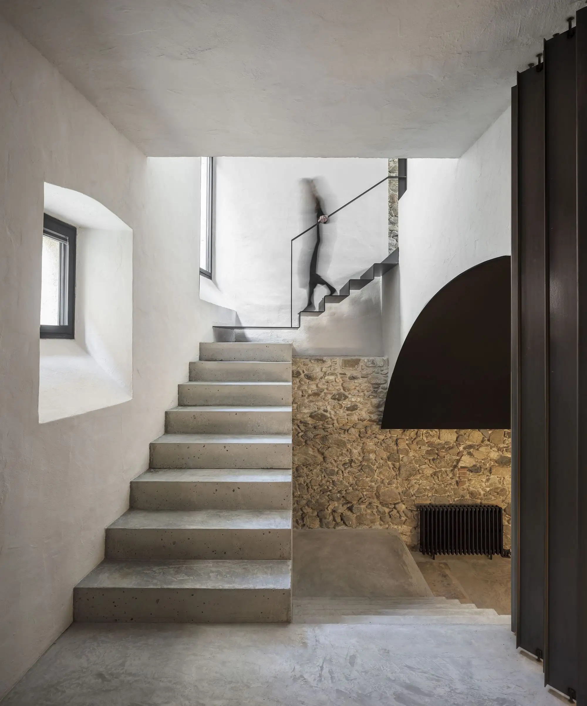 Cruïlles 联排住宅扩建 majoral·tissino architects_1180611_1.webp