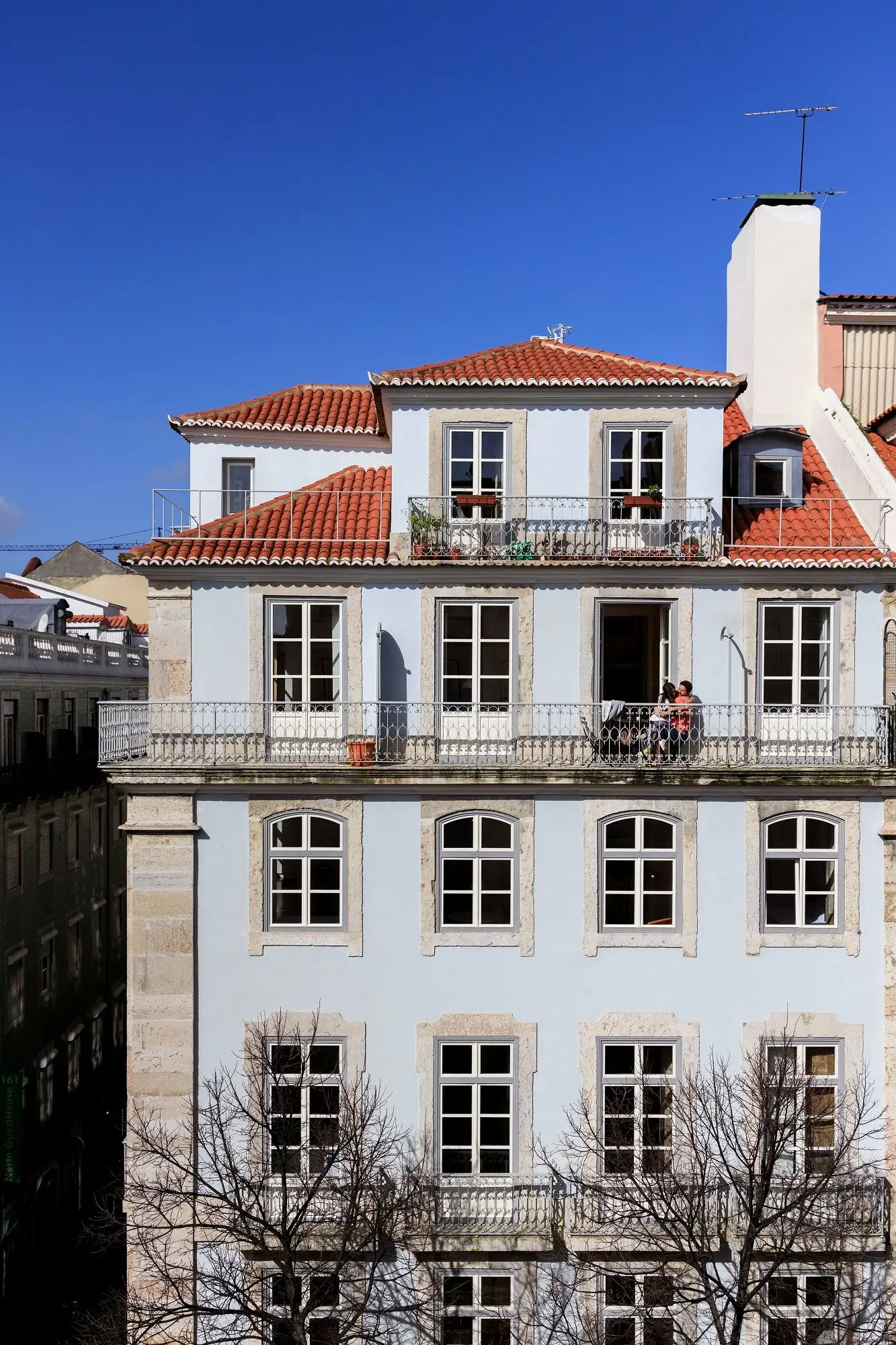 Douradores 住宅楼改造 José Adrião Arquitetos_1179461_13.webp