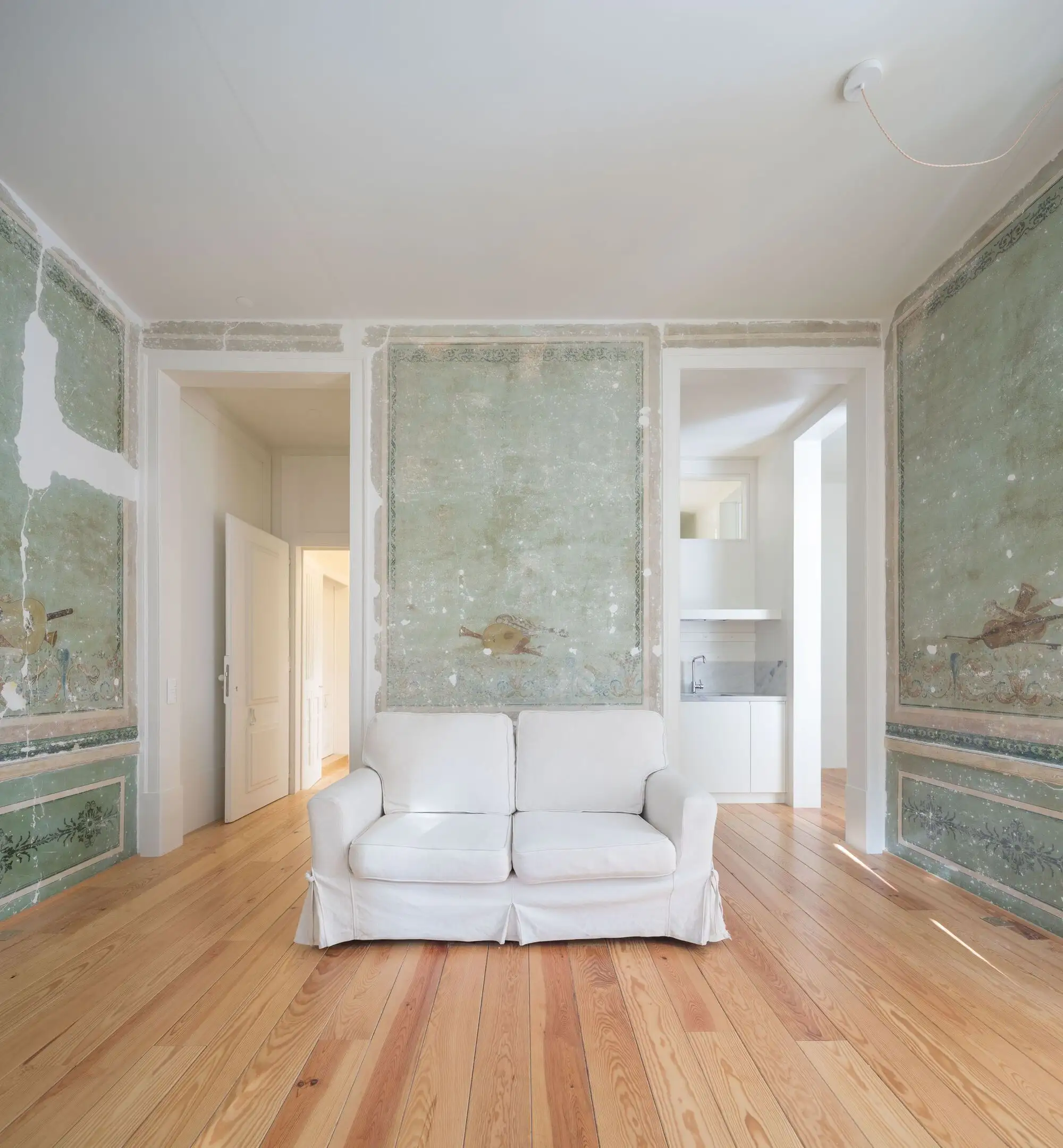 Douradores 住宅楼改造 José Adrião Arquitetos_1179461_8.webp