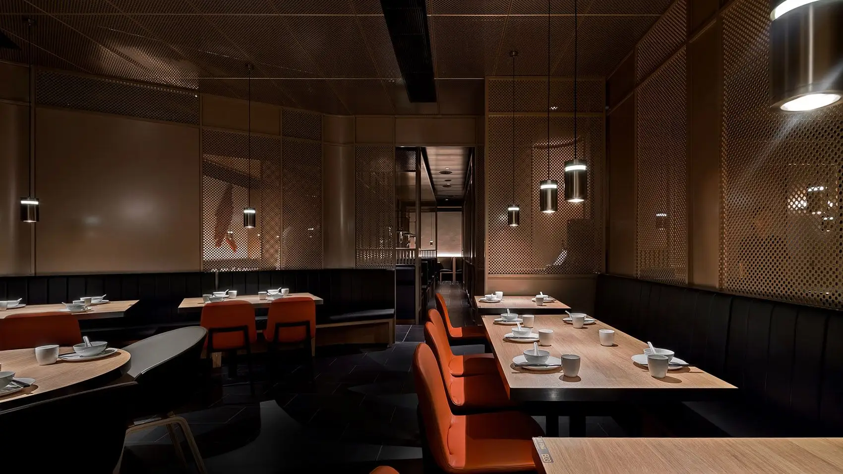 小炳胜餐厅（广州天寰广场店） EDISON  ELVIS DESIGN OFFICE_09.webp