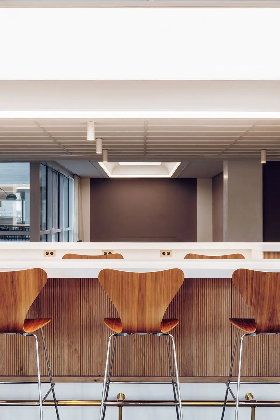 库尔布瓦办公建筑，巴黎 Franklin Azzi Architecture_10.webp