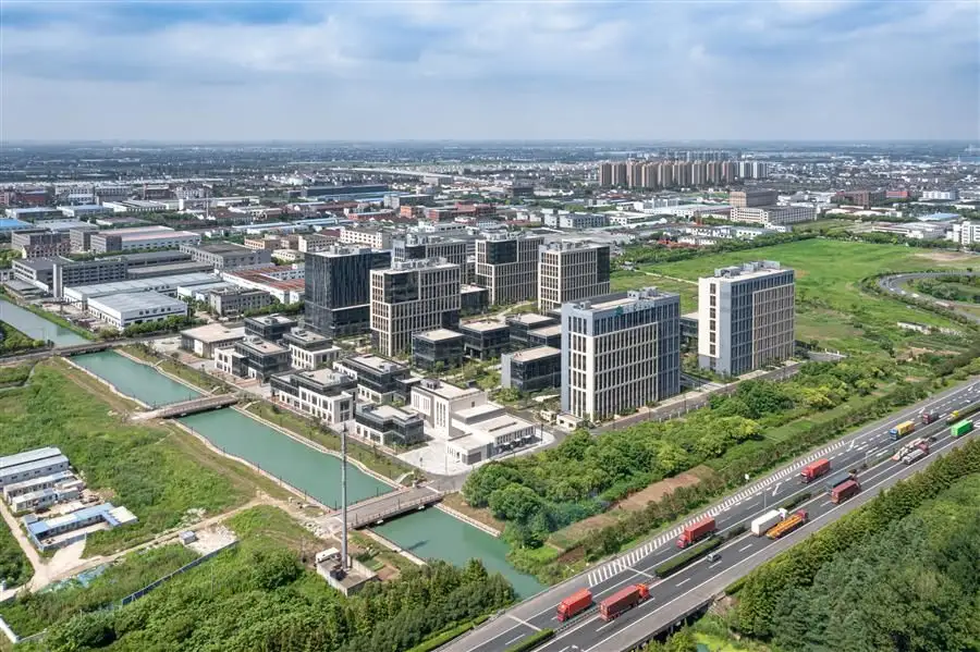 上海宝能·未来空间：智慧科创产业未来综合体---上海三益建筑设计有限公司_7856_1.webp