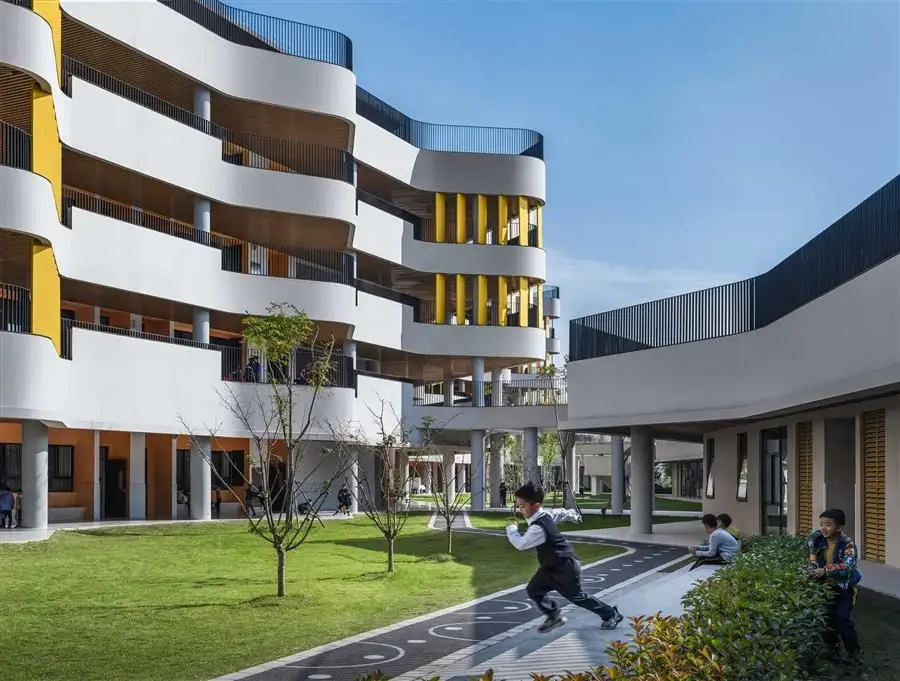 上海师范大学附属青浦实验学校---BAU建筑城市设计事务所_11167_2.webp