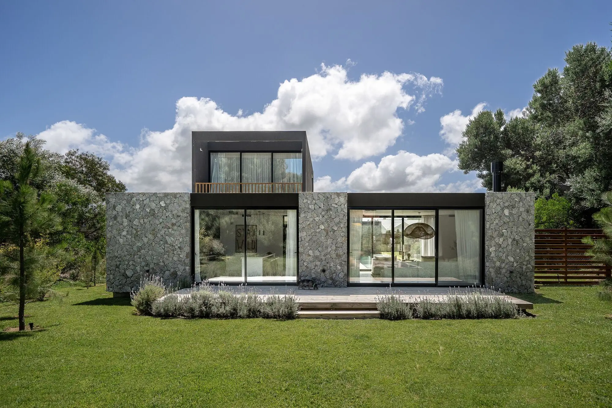 ESTEÑA 住宅 Lucas Mc Lean 建筑事务所_1172851_9.webp