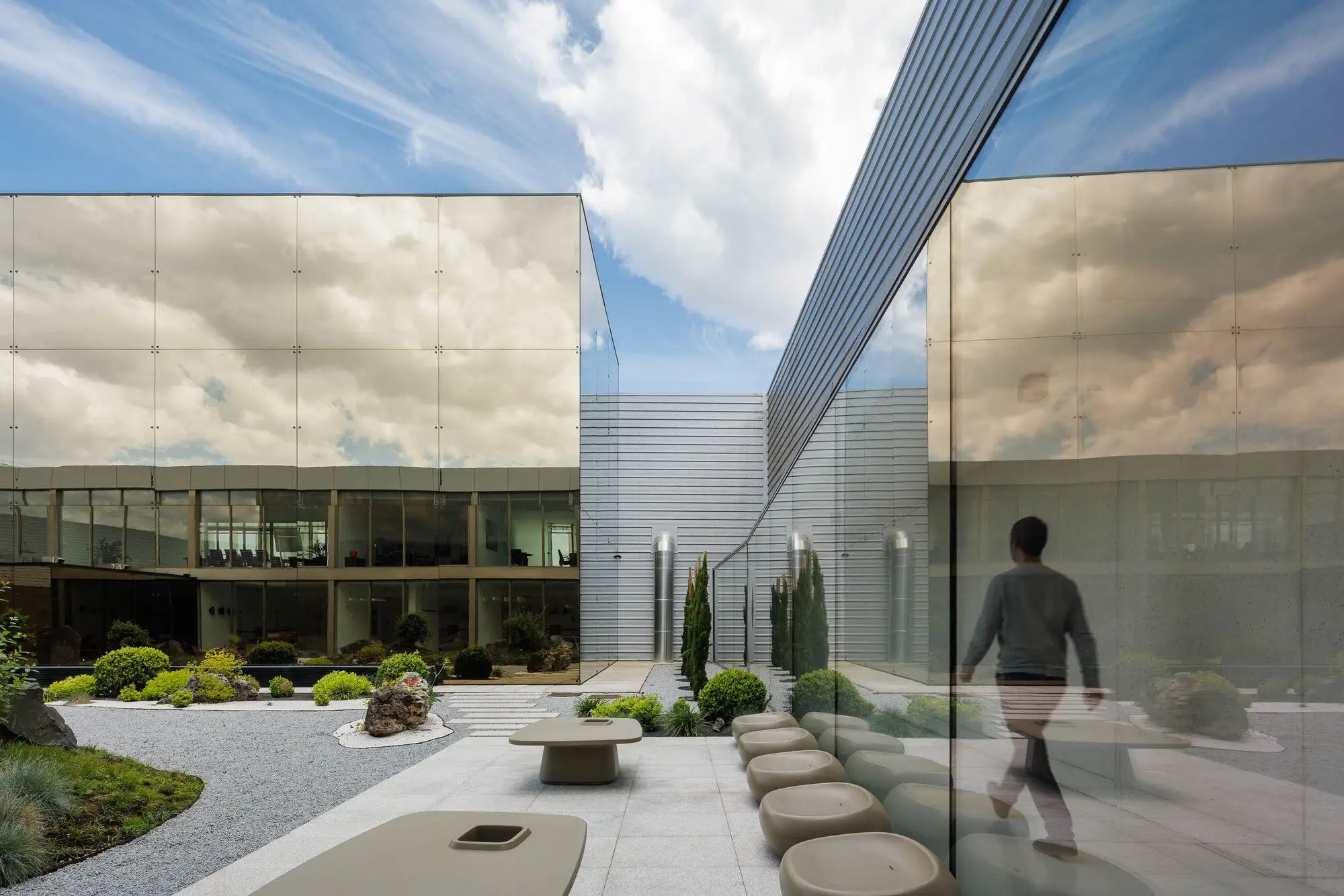Exporlux 设施改造与扩建 Espaço Objecto Arquitetura  Design Lda_1170802_2.webp