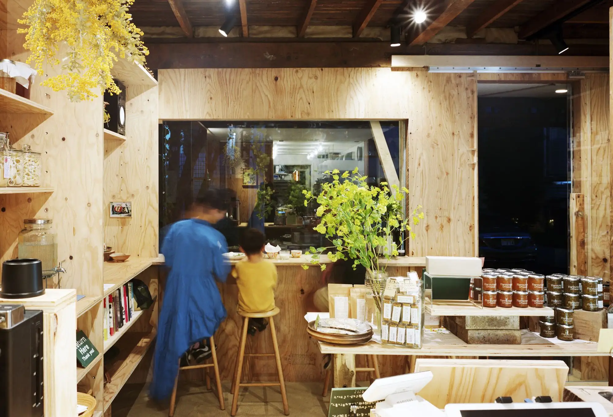 FarmMart  Friends 商店与厨房 长坂常   Schemata Architects_1174764_6.webp