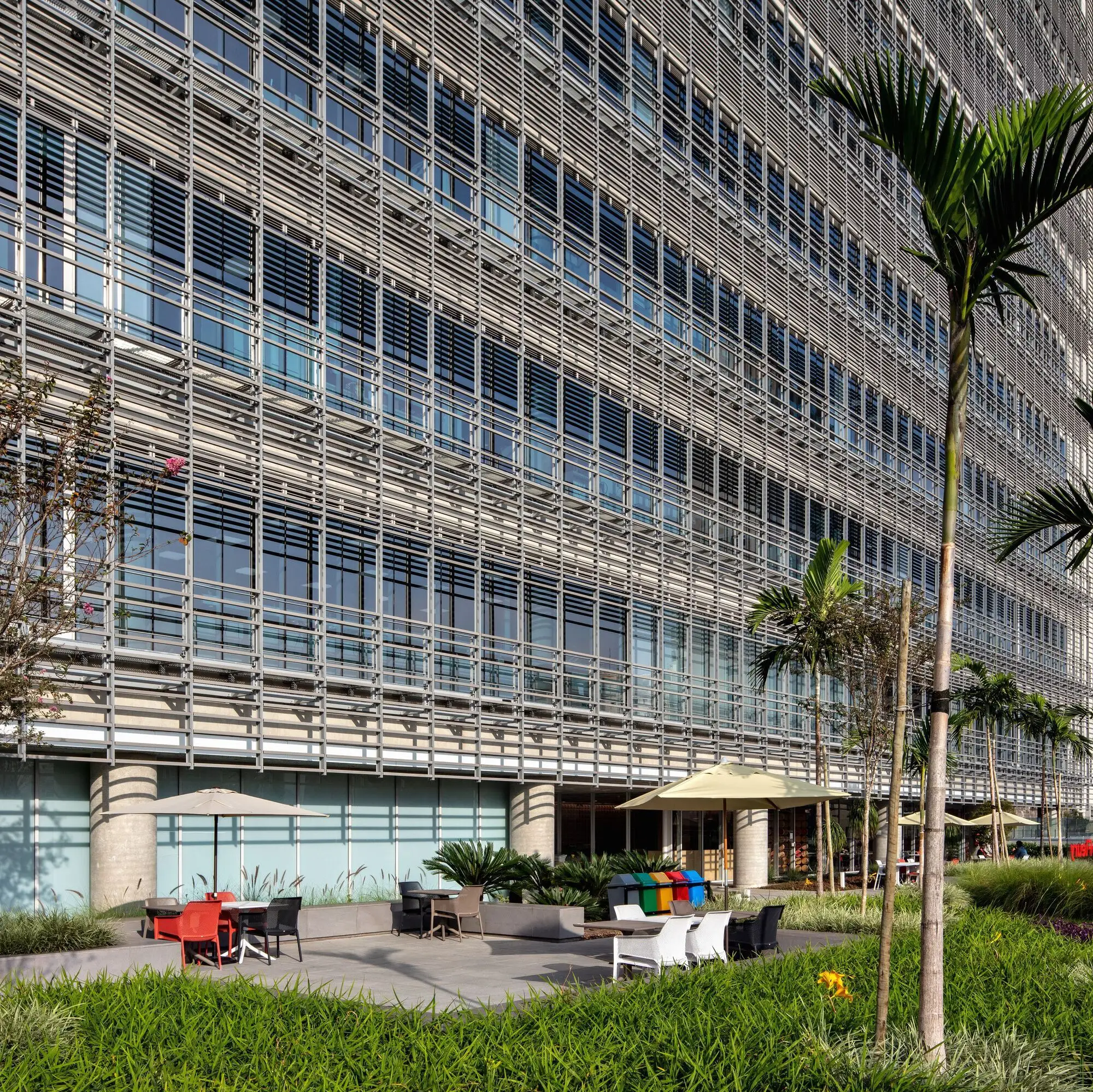 Fleury 集团新行政总部与中央实验室 Dal Pian Arquitetos_1174791_6.webp