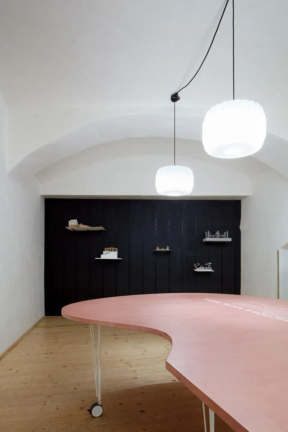 Distillery文化办公空间，捷克 KOGAA Studio_13.webp