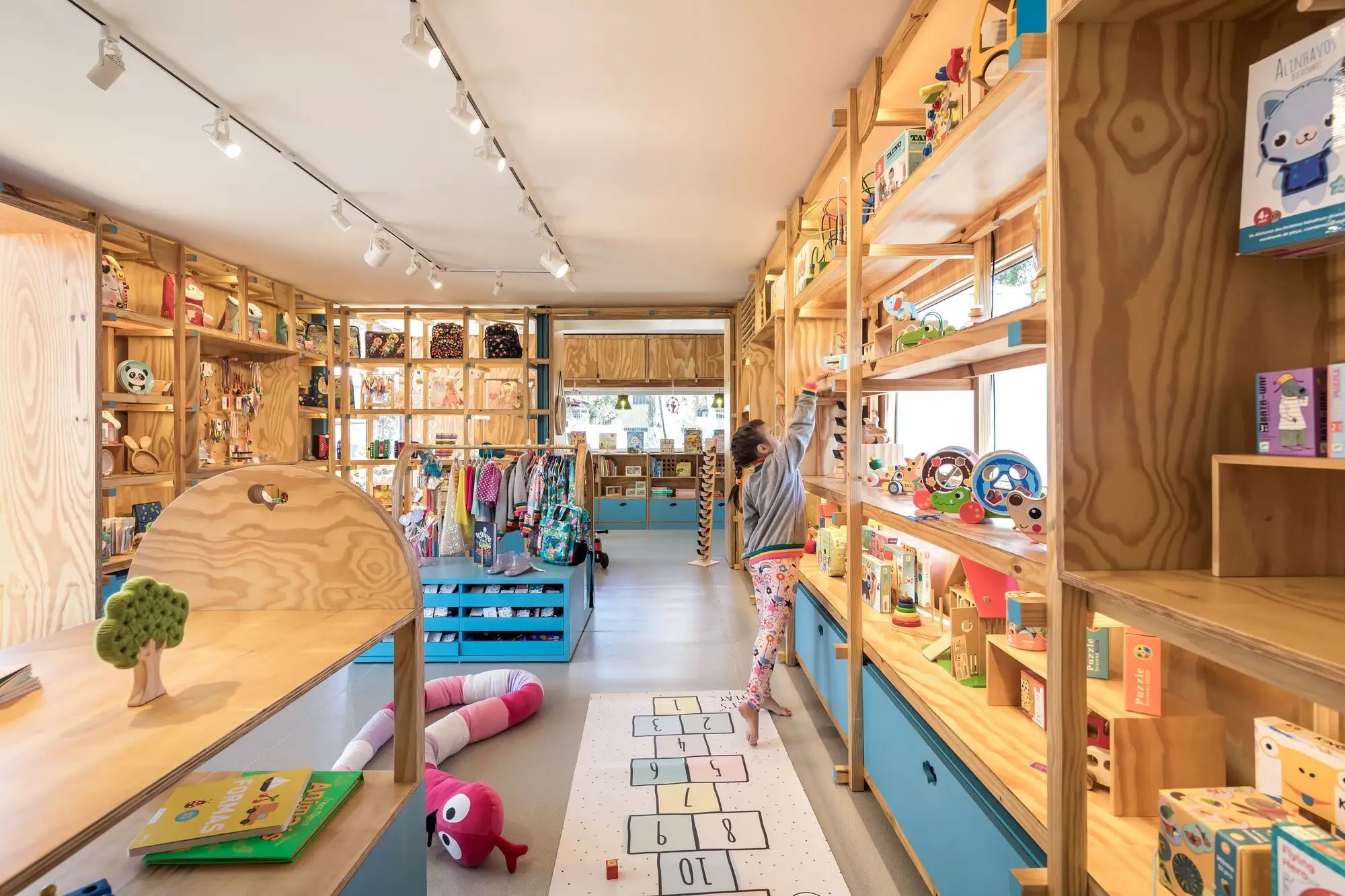 Garimpê 商店扩建项目 Kenji Okabaiasse   Takah arquitetura_1175277_8.webp