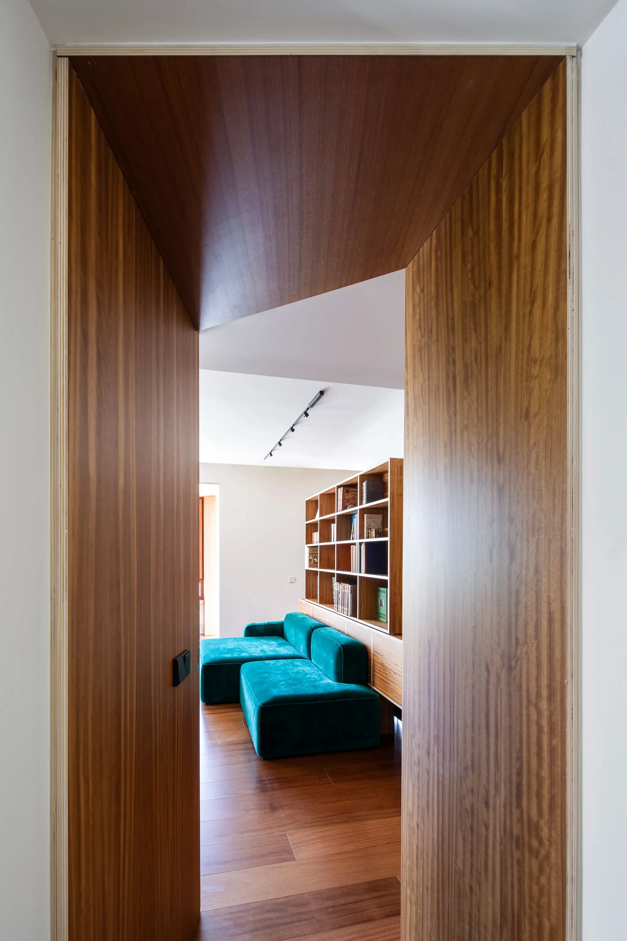 J2Em – 转角公寓改造 MID estudio_1177543_16.webp