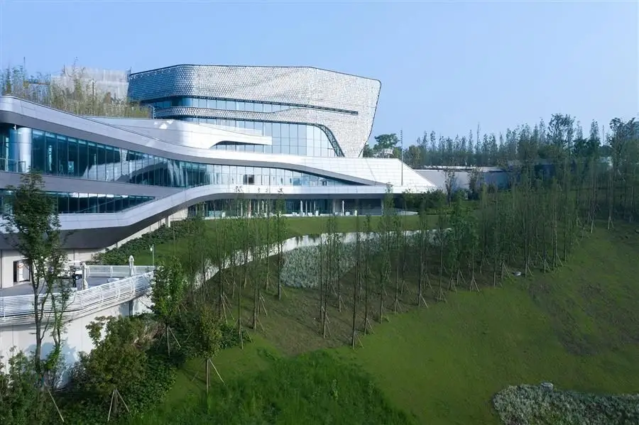 10 Design 设计的重庆麓悦江城公园会客厅正式落成_7611_10.webp