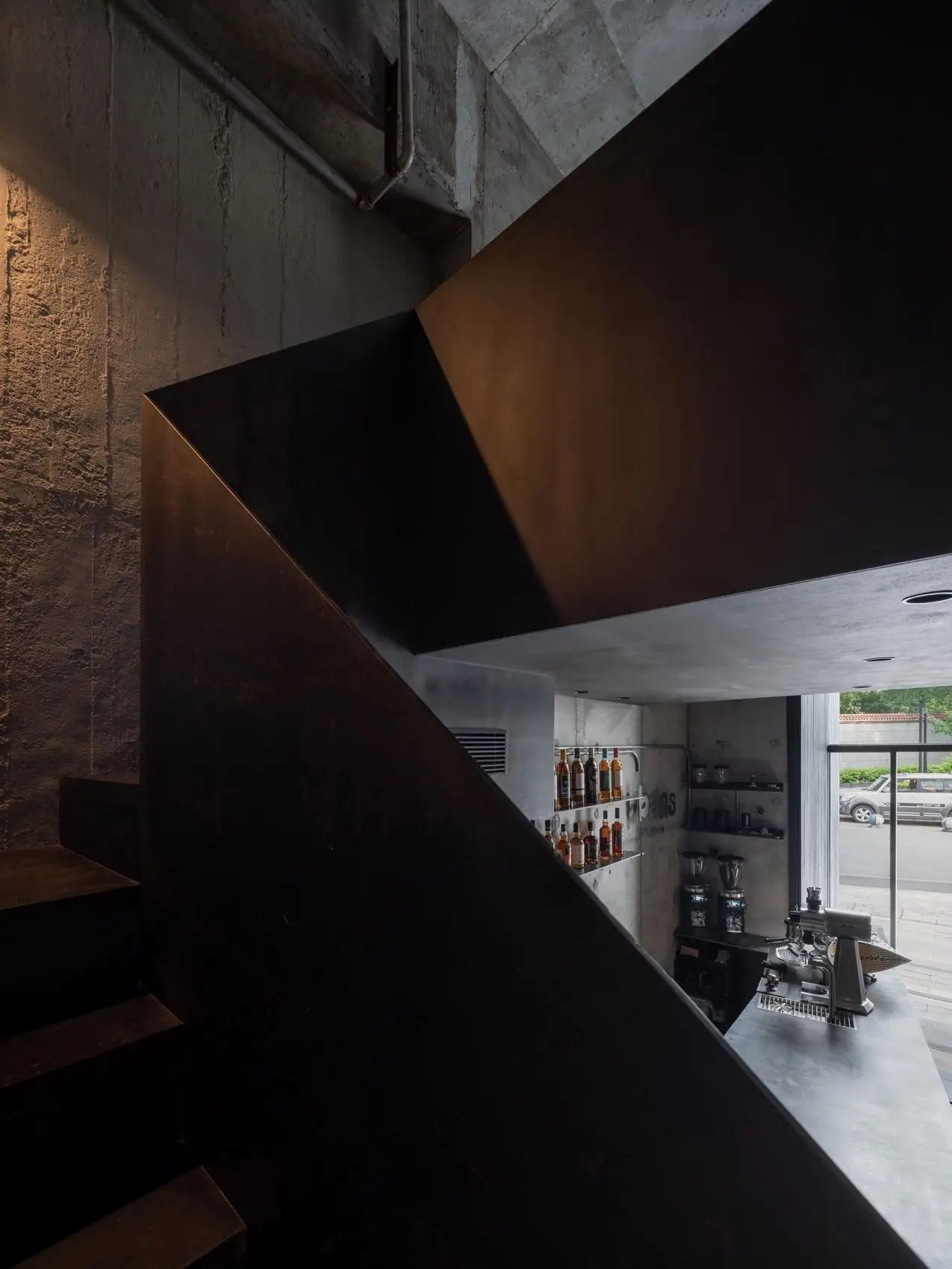 baas by chuck酒吧，大连 R-BAS大栋建筑_14.webp